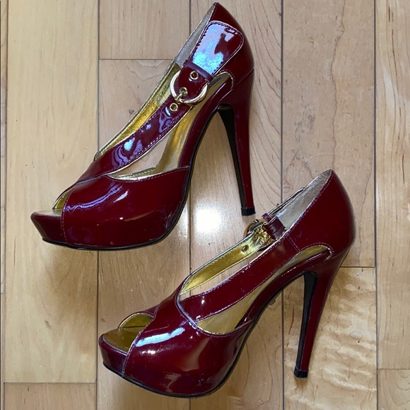 NYLA heels - Picture 3 of 8